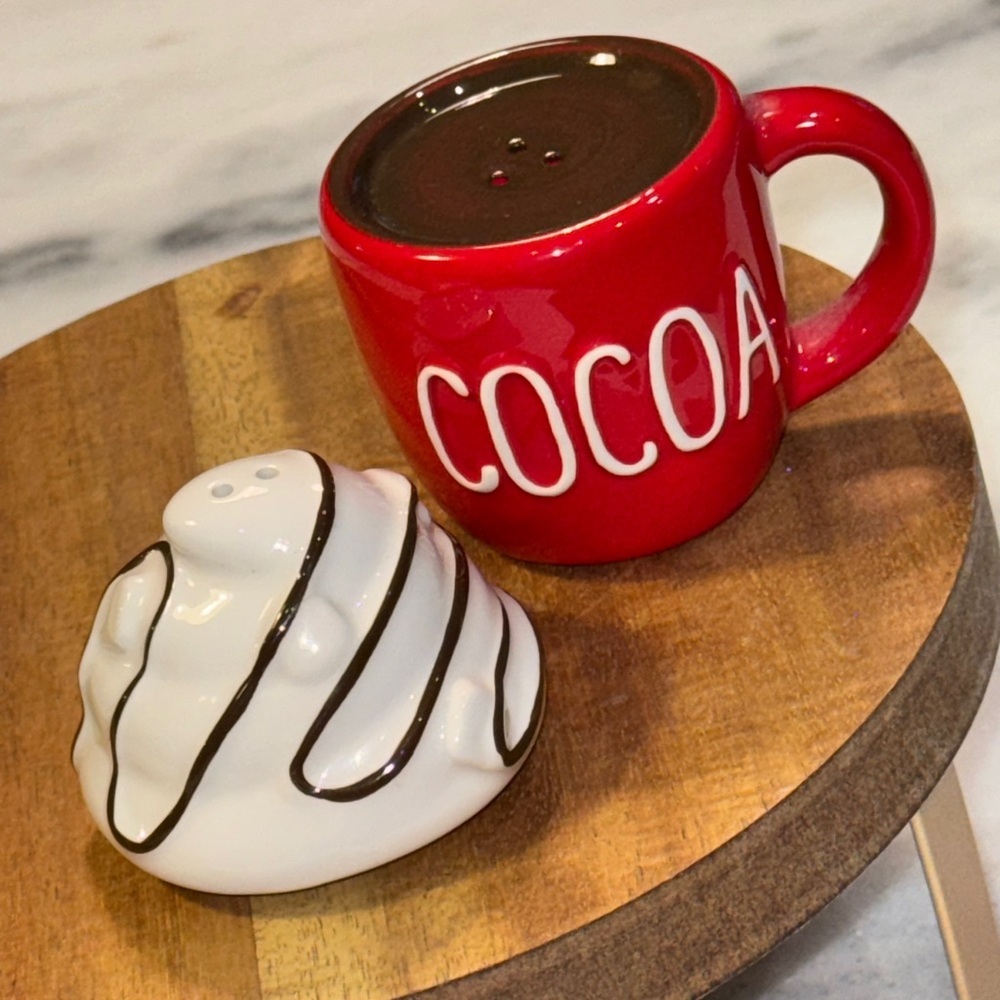 Threshold Hot Cocoa 2 Piece Salt and Pepper Shakers.